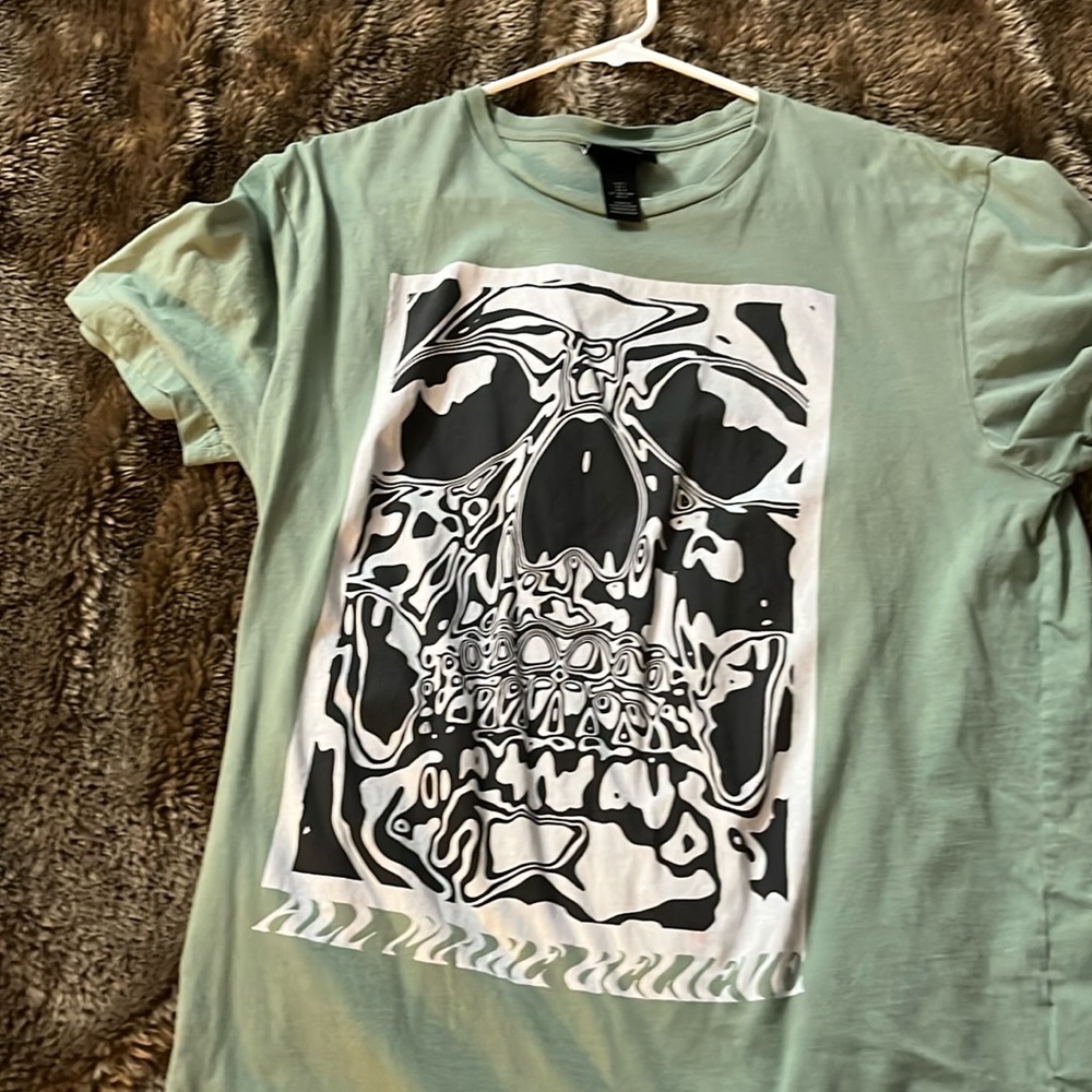 Tee shirt